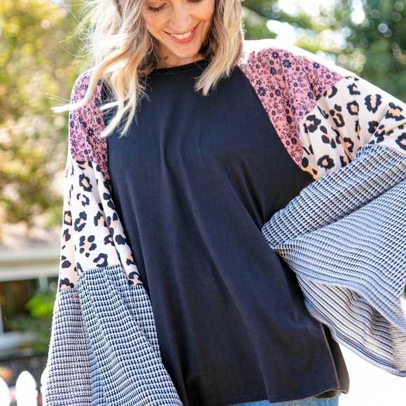 FLORAL LEOPARD PRINT JACQUARD BLOCK BELL SLEEVE TOP - Picture 2 of 8